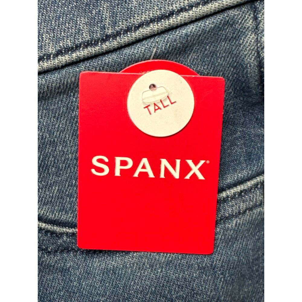 NWT Spanx Women's Mixed Wash Stretch Flare Pull On Jeans - Size L-Tall (32x35) - Picture 3 of 6